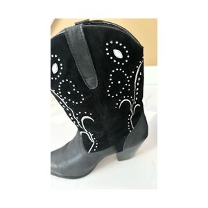 Black Western Boots for Women